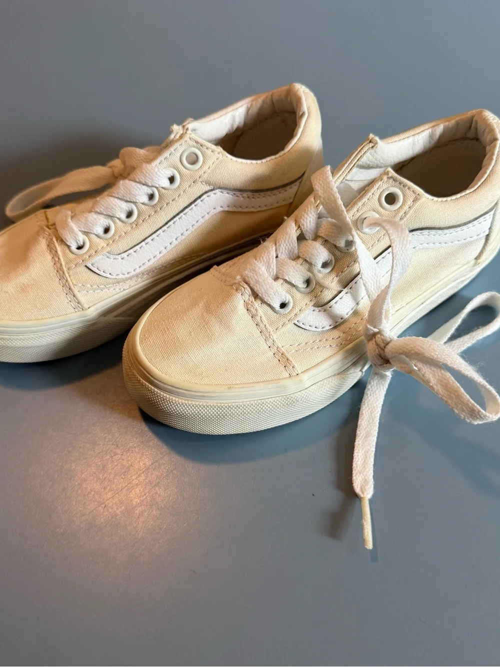 Vans Old Skool White Canvas Sneakers Kids Size 11 EU 27.5